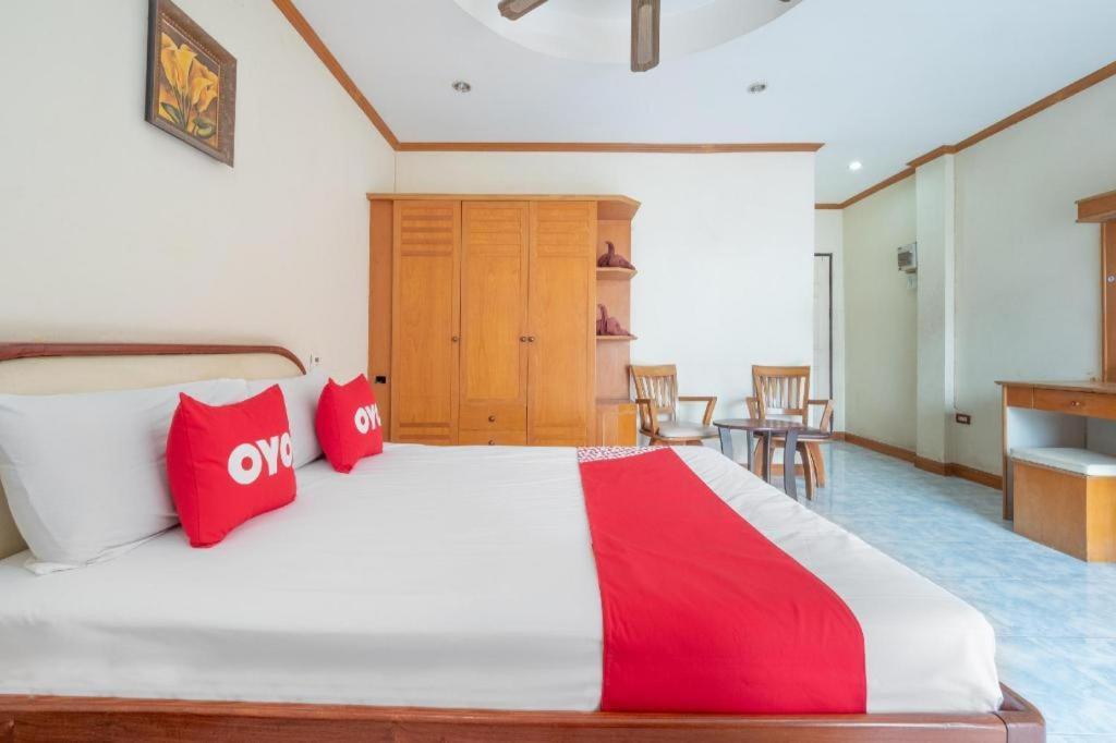 Oyo 1125 Chokdee Inn Pattaya Luaran gambar